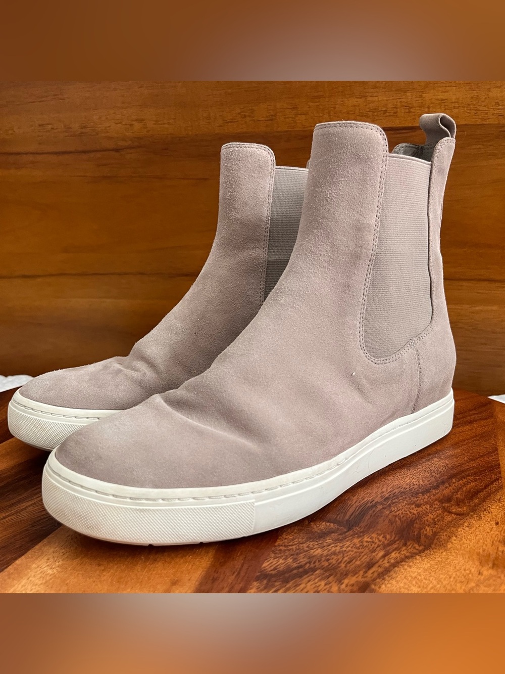Women’s Vince slip on chukka shoe 8